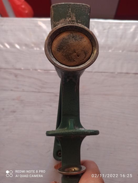 Ретро мелничка за подправки