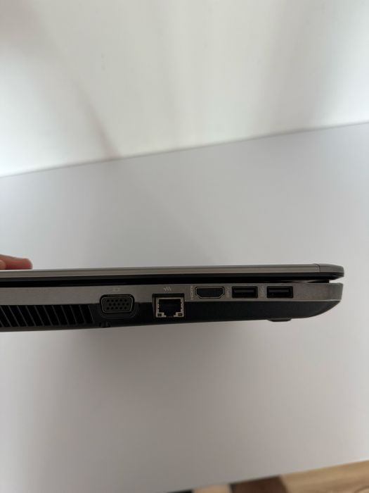 Laptop HP ProBook 4740s, Ecran Mare + Geantă și Accesorii, Componente Noi