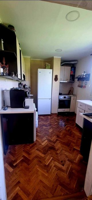 Продава се Тристаен апартамент в Видин, Център - 108 кв.м за 444 €/кв.м - Снимка #3