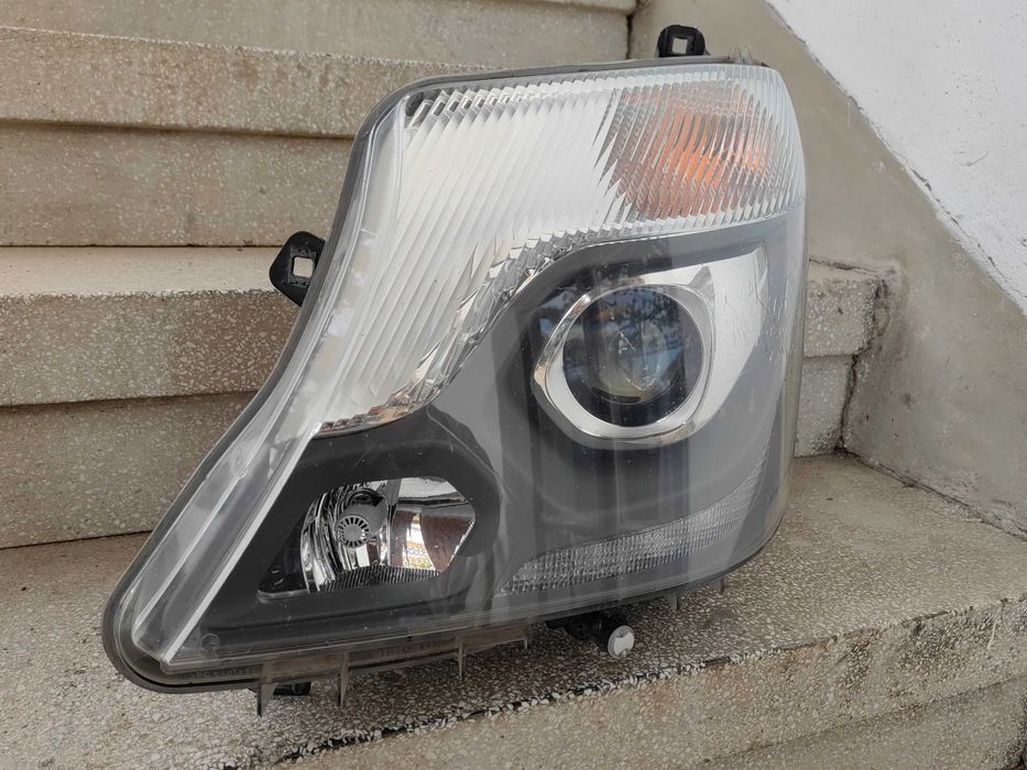 Фар Mercedes Sprinter W906 LED Xenon /Фар Мерцедес Спринтер Оригинален