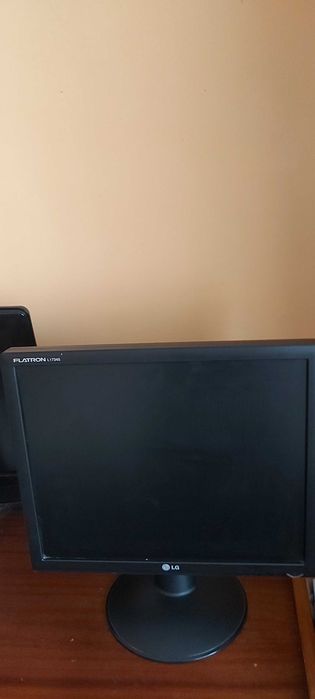 Мини Компютър Dell и монитор