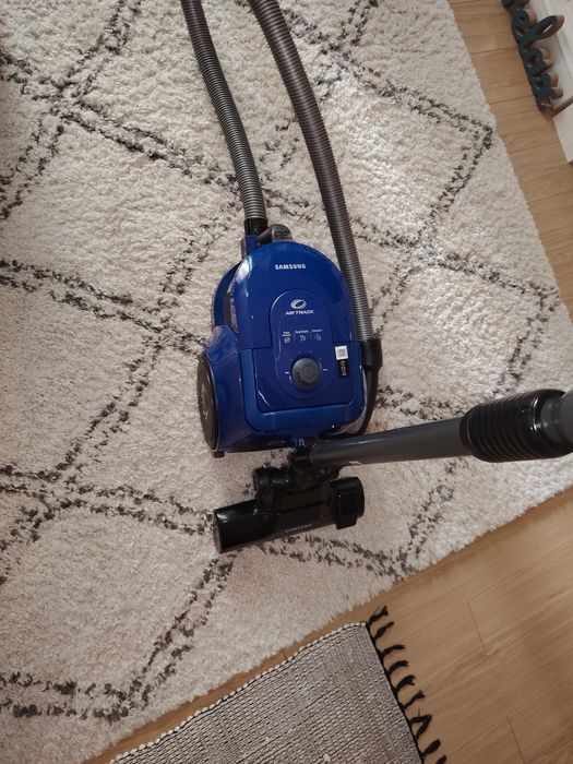 Vind aspirator samsung fără sac