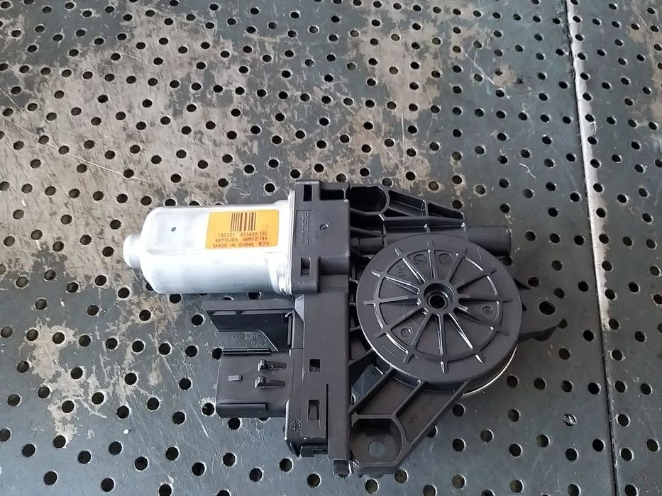 Motoras macara dreapta fata jeep grand cherokee 4 wk wk2 931400102