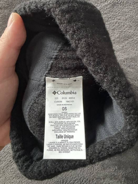 Columbia winter blur caciula cu ciucure culoare neagra marime Os noua