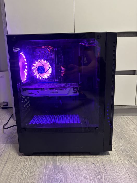 Продавам custom компютъра си