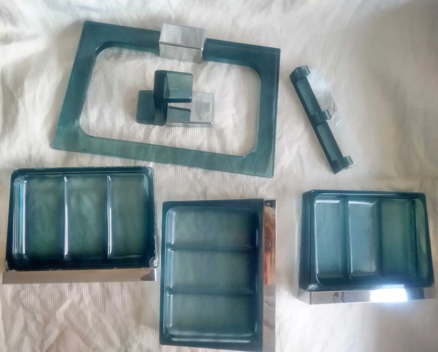 Аксесоари за баня- комплект