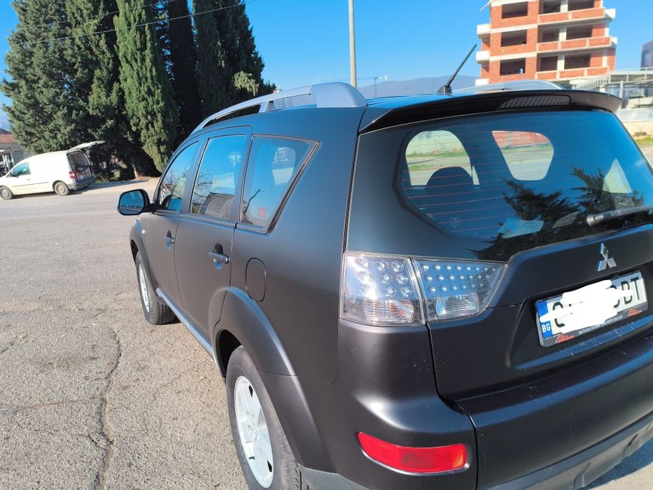 Продавам Mitsubishi Outlander 2