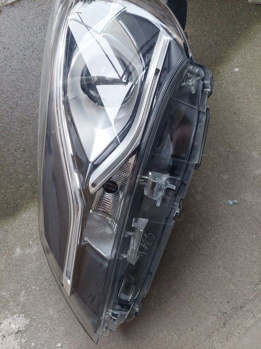 Фар за VW  PASSAT, AUDI A3 bi-xenon  и други