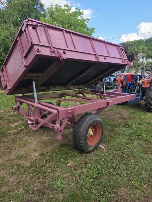 Vand remorca tractor basculabila