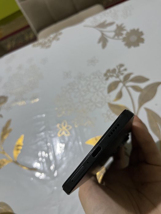 Продам Poco x5 Pro 5G,память 8/256ГБ