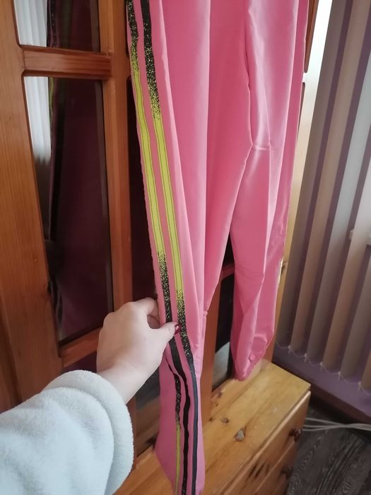 Долнище оригинално ново на Adidas