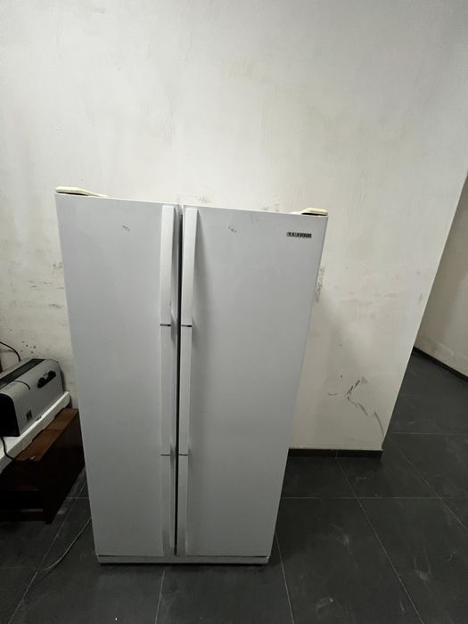 Холодильник Samsung двухдверный