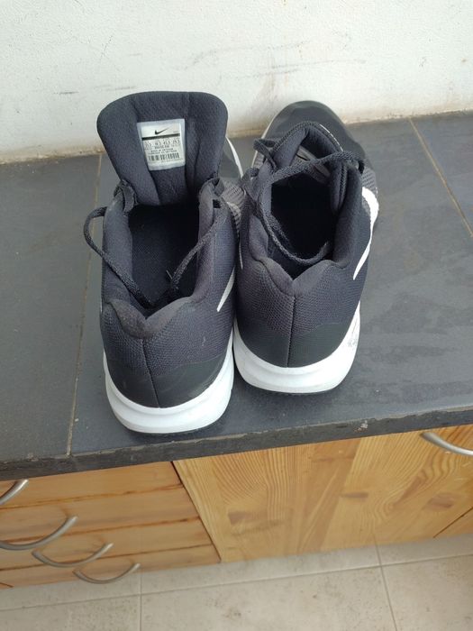 Продавам маратонки Nike training 45.5