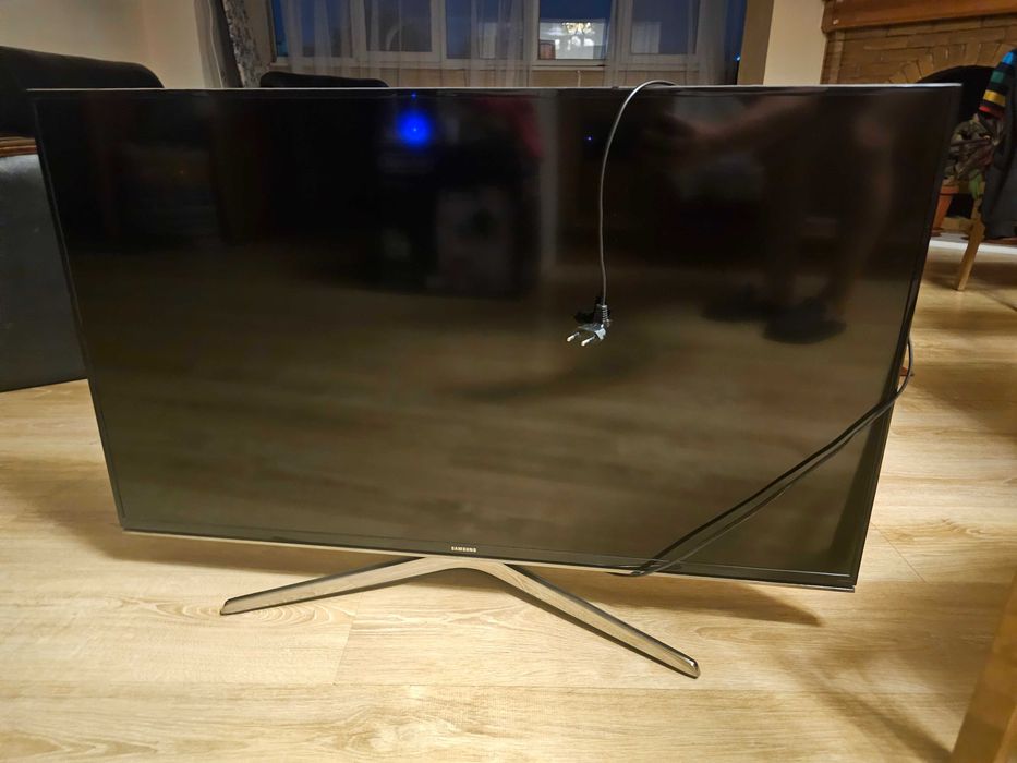 Продам телевизор samsung.