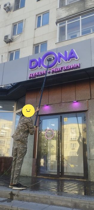 Мойка фасадов и витражей