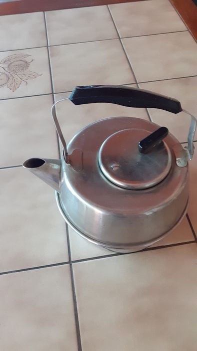 De vanzare ciainic inox.