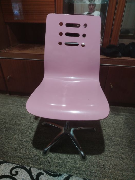 Детский вращающийся стул