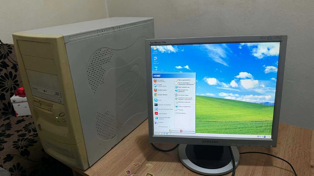 Ретро компютър със 17" Samsung монитор – Geforce 2 MX, Floppy, CD-ROM