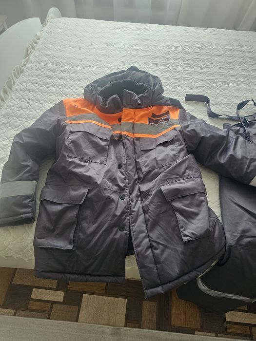 Продаю спецодежду