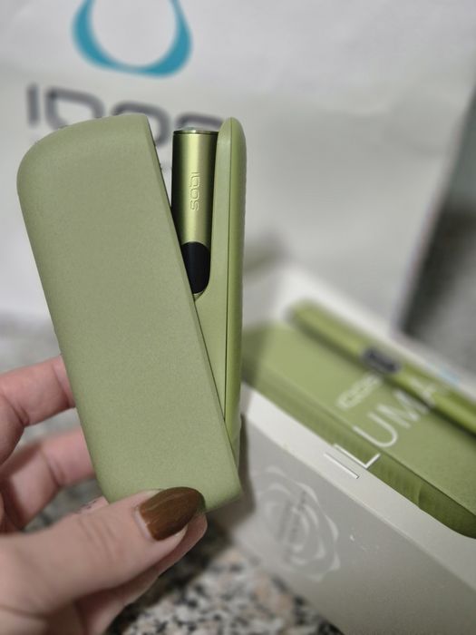 Iqos verde și mov