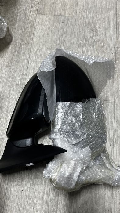 Зеркло есть Changan Alsvin