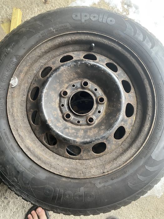 Jante BMW R15 din tabla cu cauciucuri m+s