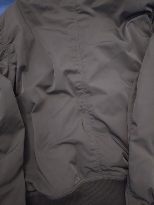 Зимно непромокаемо яке бомбър MANGO