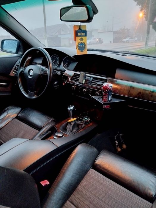Vând BMW e60 525d