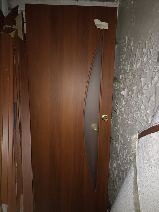 Двери межкомнатные бу