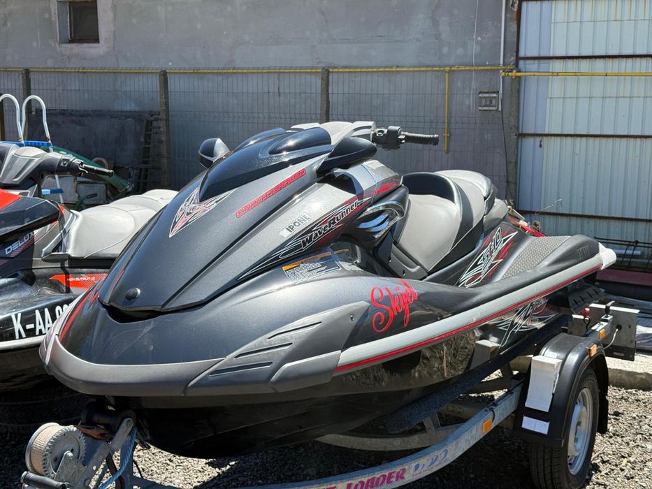 Yamaha FZR 18 – Vând sau schimb cu mașină ce poate fi condusă de la 16 ani.