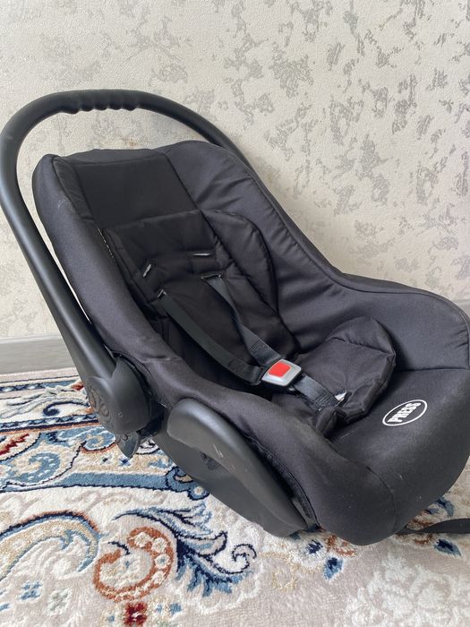 Продам новое автокресло