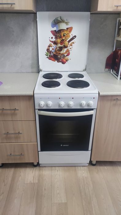 Продам кухонную эл.плиту