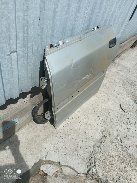 Продам дверь на Субару Легаси