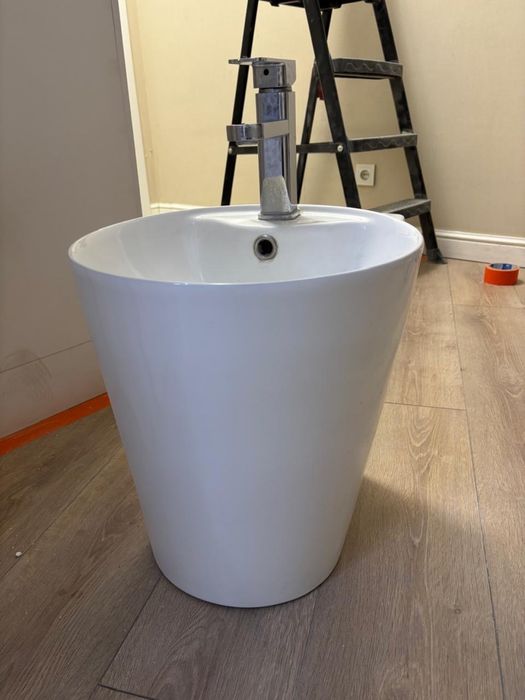 Подвесная раковина