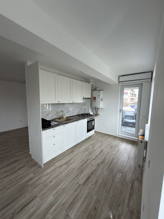 Inchiriez ap 2 camere pentru birou