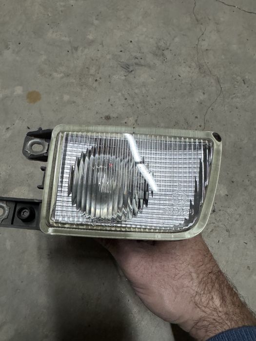 Продавам халоген за VW Golf 3 / VW Vento (Голф 3 / Венто)