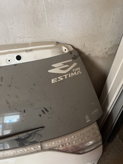Toyota estima дверь багажника
