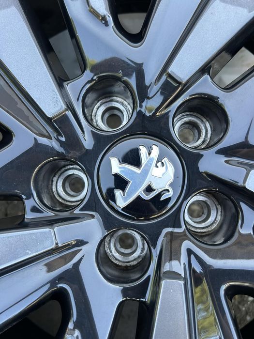 Оригинални джанти с гуми Peugeot / Пежо 19" 5x108 3008 / 5008