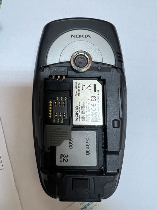Nokia 6600 liber de retea