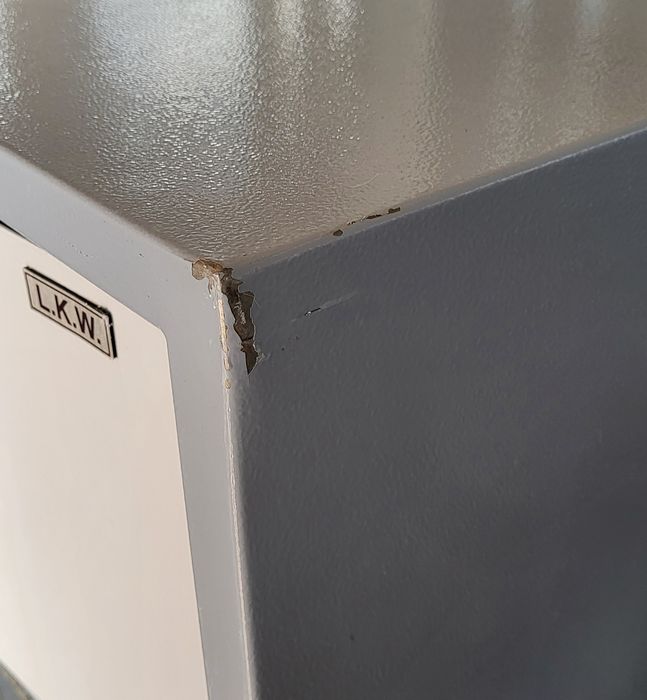 Сейф металлический