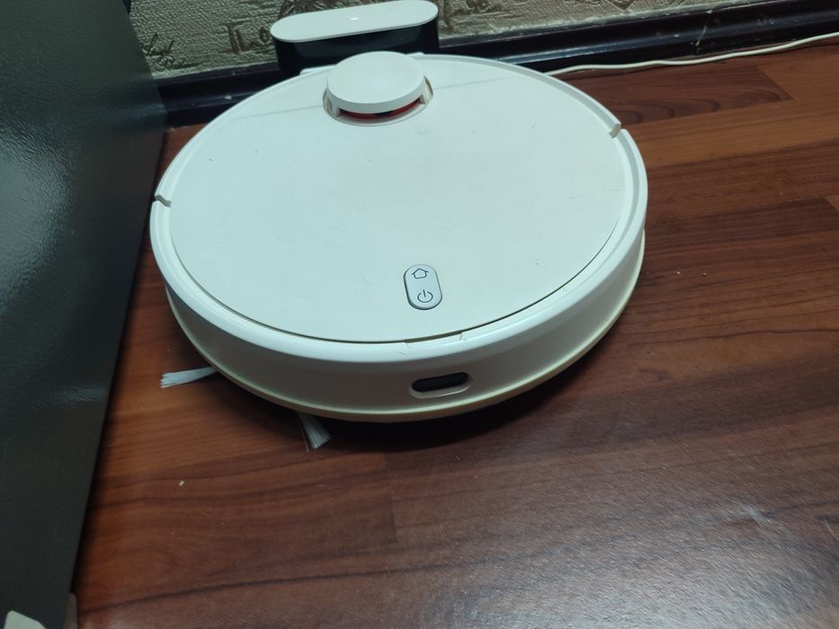Продаю робот Пылесос