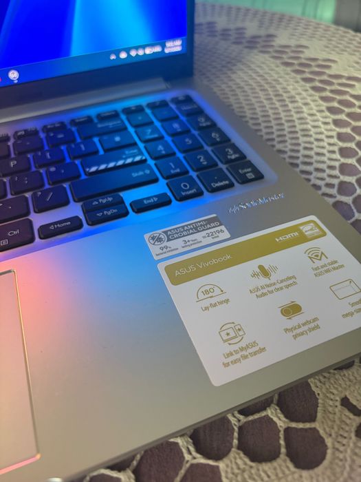 Продавам ASUS VivoBook X1505ZA – OLED дисплей