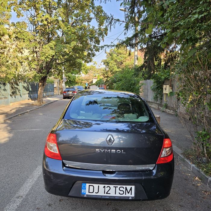 Rwnaulat clio simbol