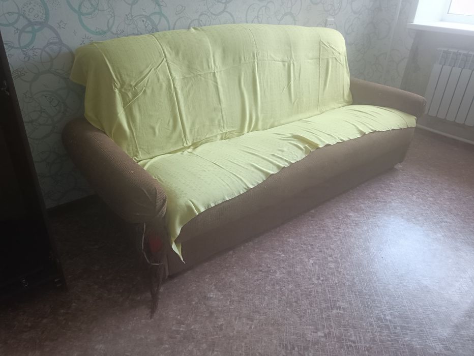 Диван, шкаф советский