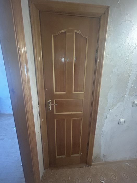 Продам межкомнотные деревяные двери