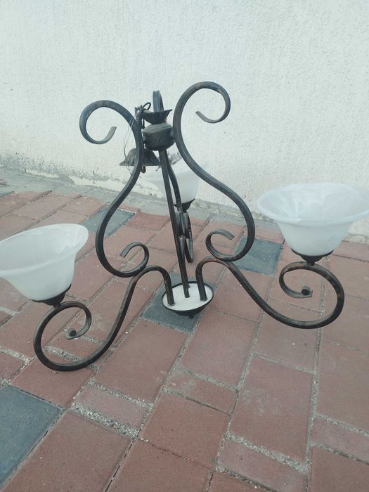 2 candelabre cu cinci și trei brate