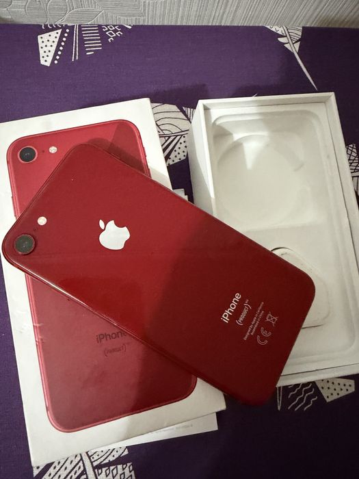 Продам Iphone 8