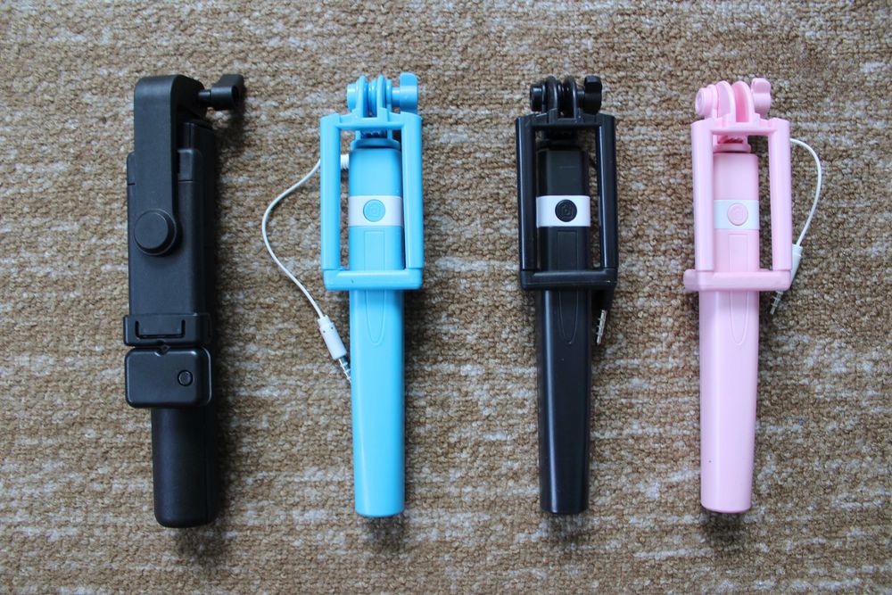 (Bluetooth)Selfie Stick/(Блутут)Селфи стик за всички видове смартфони