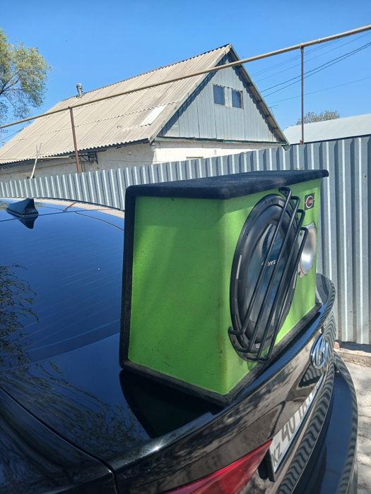 Сабвуфер в отличном состонии