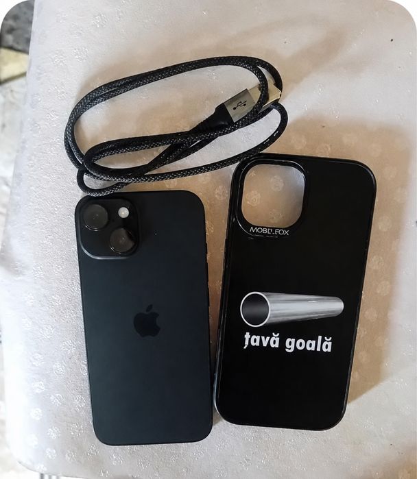 iphone 15 în stare foarte buna